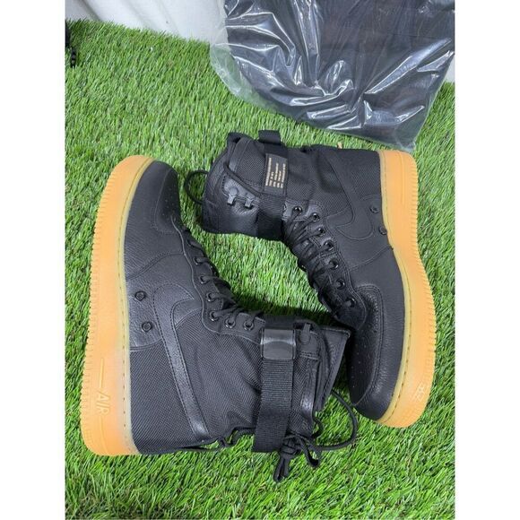 Size 10.5 DS OG ALL w/ bag Nike SF Air Force 1 Gum Men’s Black 859202-009 - Picture 6 of 9